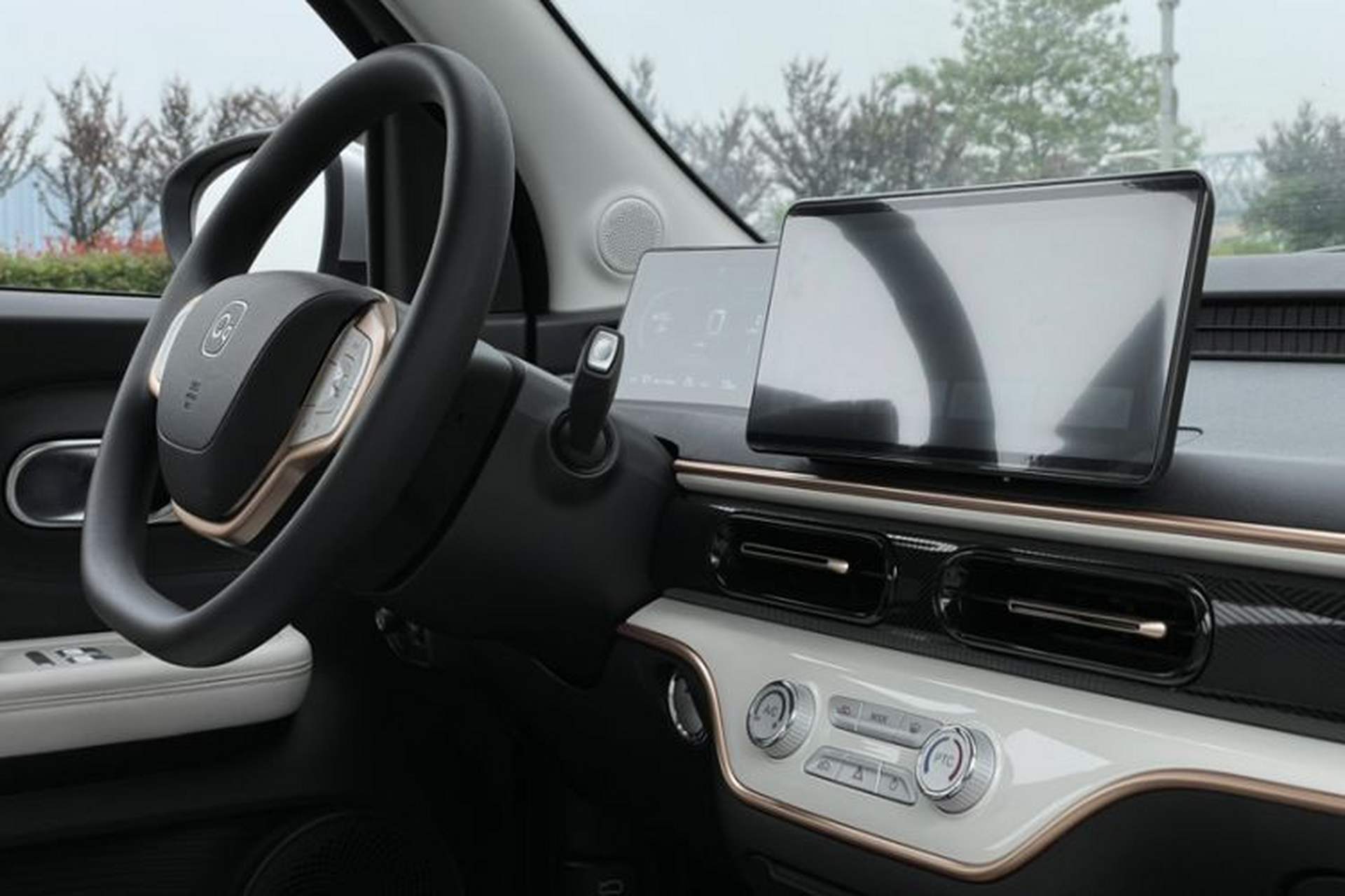 Used Chery QQ Domi 2025 Model 305km Comfort Edition Exterior 5