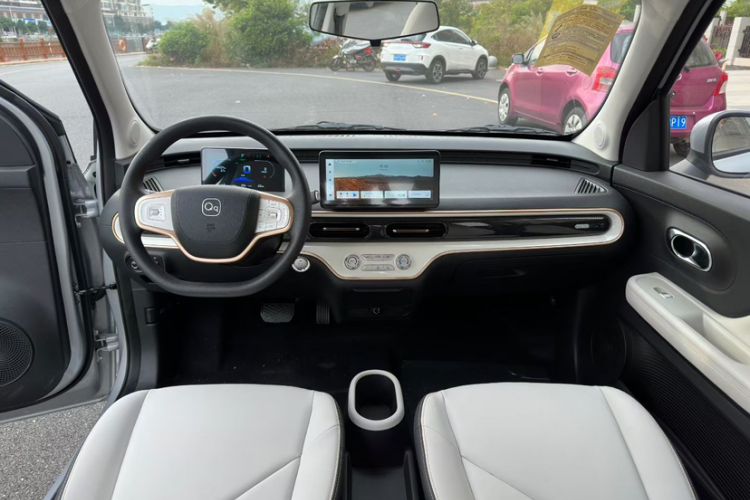 Used Chery QQ Domi 2025 Model 305km Comfort Edition Interior 1