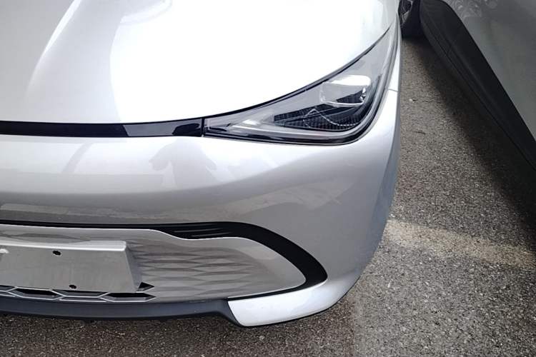 Used Chery QQ Domi 2025 Model 305km Comfort Edition Left Front Headlight