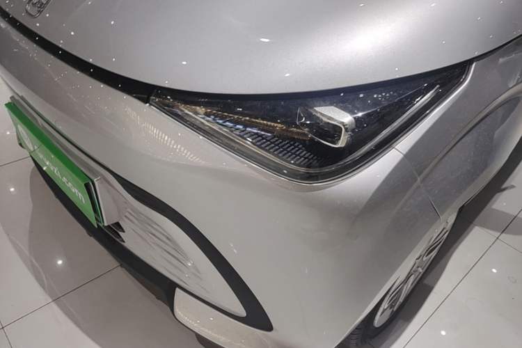Used Chery QQ Domi 2025 Model 305km Comfort Edition Left Front Headlight