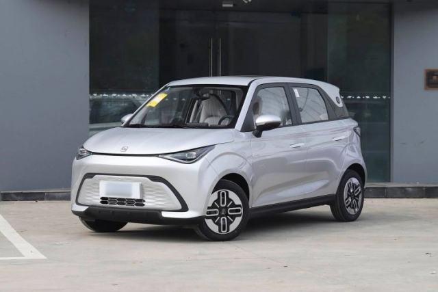 Used Chery QQ Domi 2025 Model 305km Comfort Edition