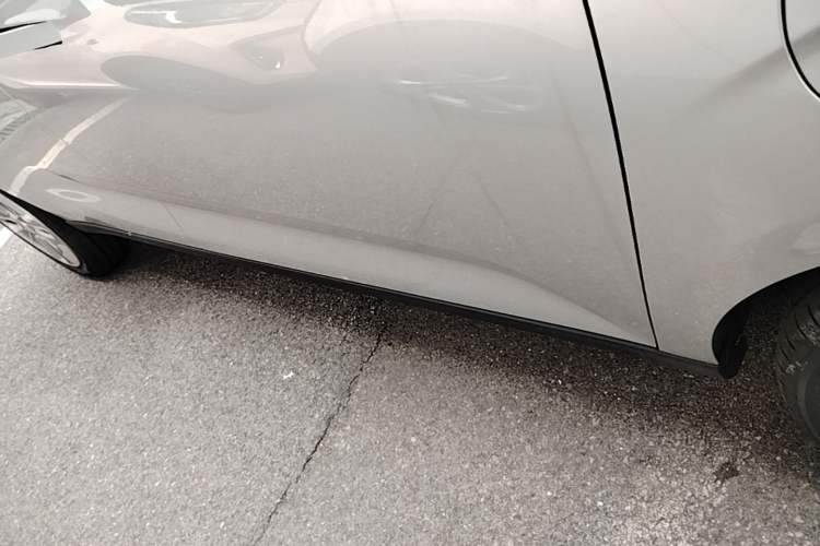 Used Chery QQ Domi 2025 Model 305km Comfort Edition Right Side Sill