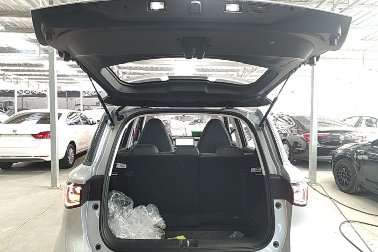 Used Chery QQ Domi 2025 Model 305km Comfort Edition Trunk