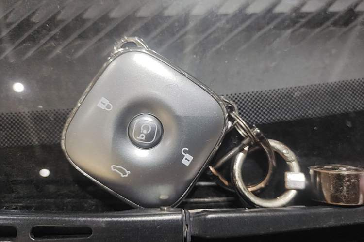 Used Chery QQ Domi 2025 Model 305km Comfort Edition Vehicle Key