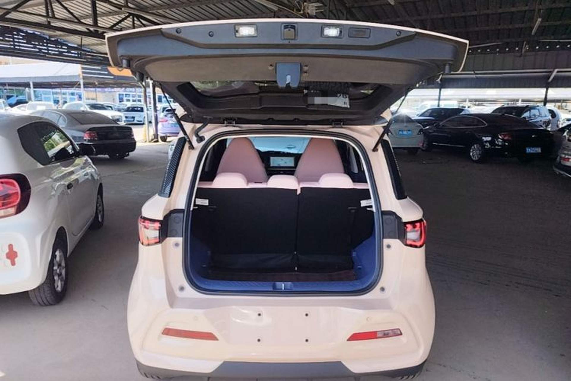 Used Chery QQ Domi 2025 Model 305km Comfort Edition Trunk