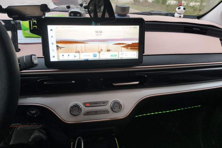 Used Chery QQ Domi 2025 Model 305km Comfort Edition Audio And AC Panel