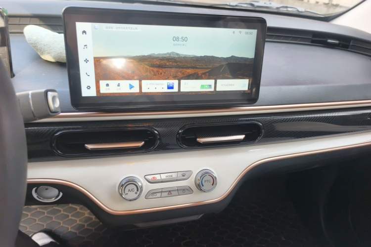 Used Chery QQ Domi 2025 Model 305km Comfort Edition Audio And AC Panel