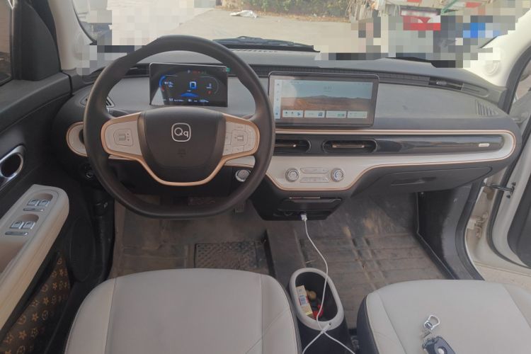 Used Chery QQ Domi 2025 Model 405km Comfort Edition Center Console