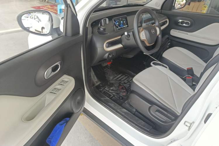 Used Chery QQ Domi 2025 Model 305km Comfort Edition Driver Seat