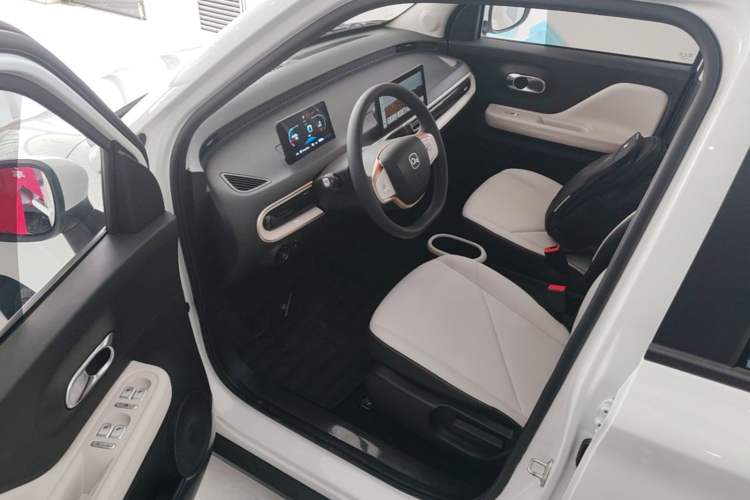 Used Chery QQ Domi 2025 Model 305km Comfort Edition Driver Seat