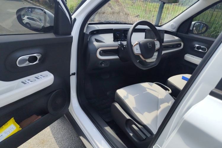 Used Chery QQ Domi 2025 Model 305km Comfort Edition Driver Seat