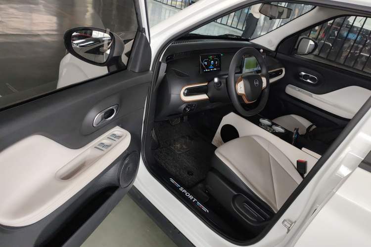 Used Chery QQ Domi 2025 Model 305km Comfort Edition Driver Seat