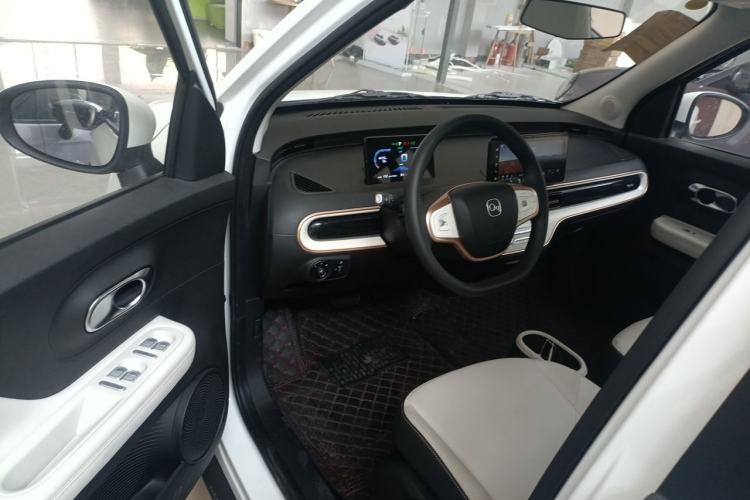 Used Chery QQ Domi 2025 Model 305km Comfort Edition Driver Seat