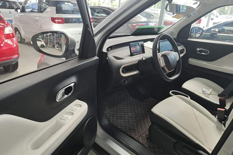 Used Chery QQ Domi 2025 Model 305km Comfort Edition Driver Seat