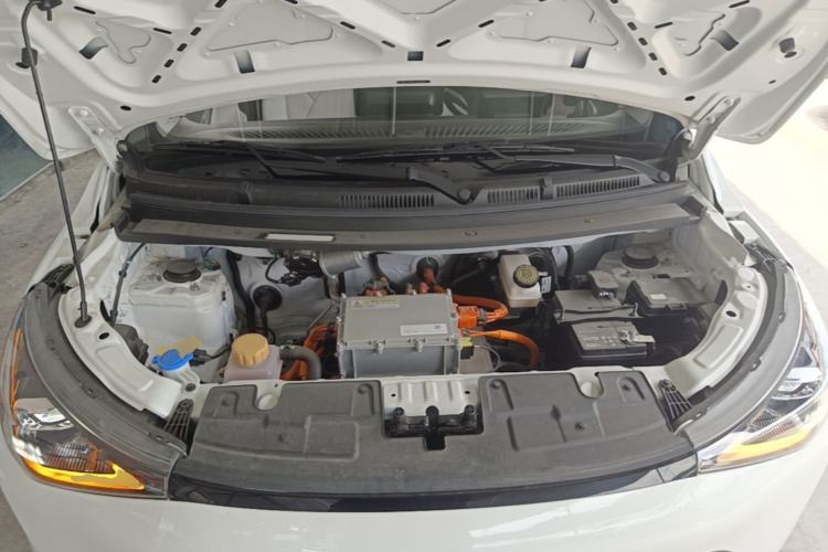 Used Chery QQ Domi 2025 Model 305km Comfort Edition Engine Bay