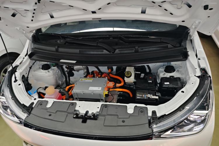 Used Chery QQ Domi 2025 Model 305km Comfort Edition Engine Bay