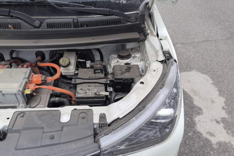 Used Chery QQ Domi 2025 Model 305km Comfort Edition Engine Bay Left
