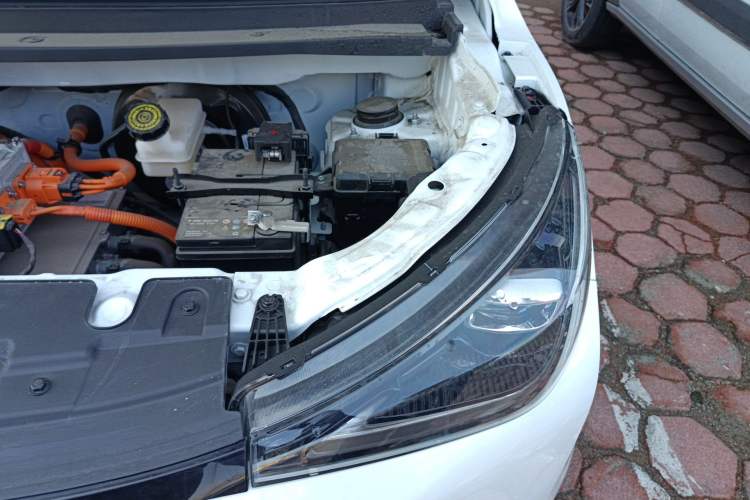 Used Chery QQ Domi 2025 Model 305km Comfort Edition Engine Bay Left