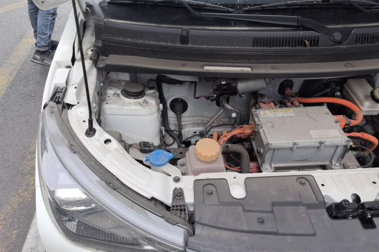 Used Chery QQ Domi 2025 Model 305km Comfort Edition Engine Bay Right