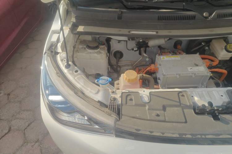 Used Chery QQ Domi 2025 Model 305km Comfort Edition Engine Bay Right