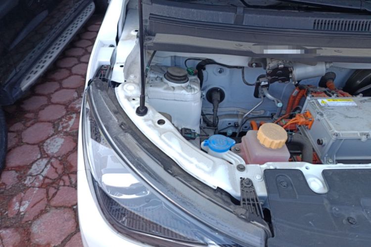 Used Chery QQ Domi 2025 Model 305km Comfort Edition Engine Bay Right