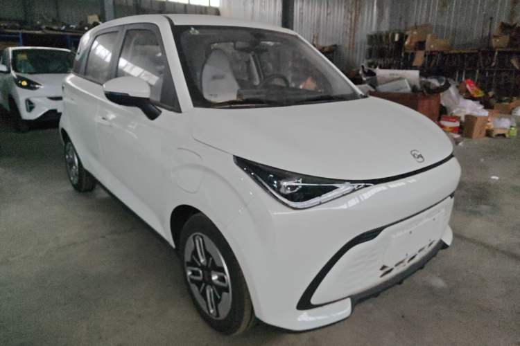 Used Chery QQ Domi 2025 Model 405km Comfort Edition Exterior 1