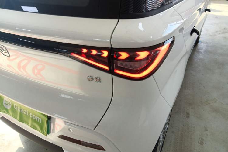 Used Chery QQ Domi 2025 Model 305km Comfort Edition Exterior 3