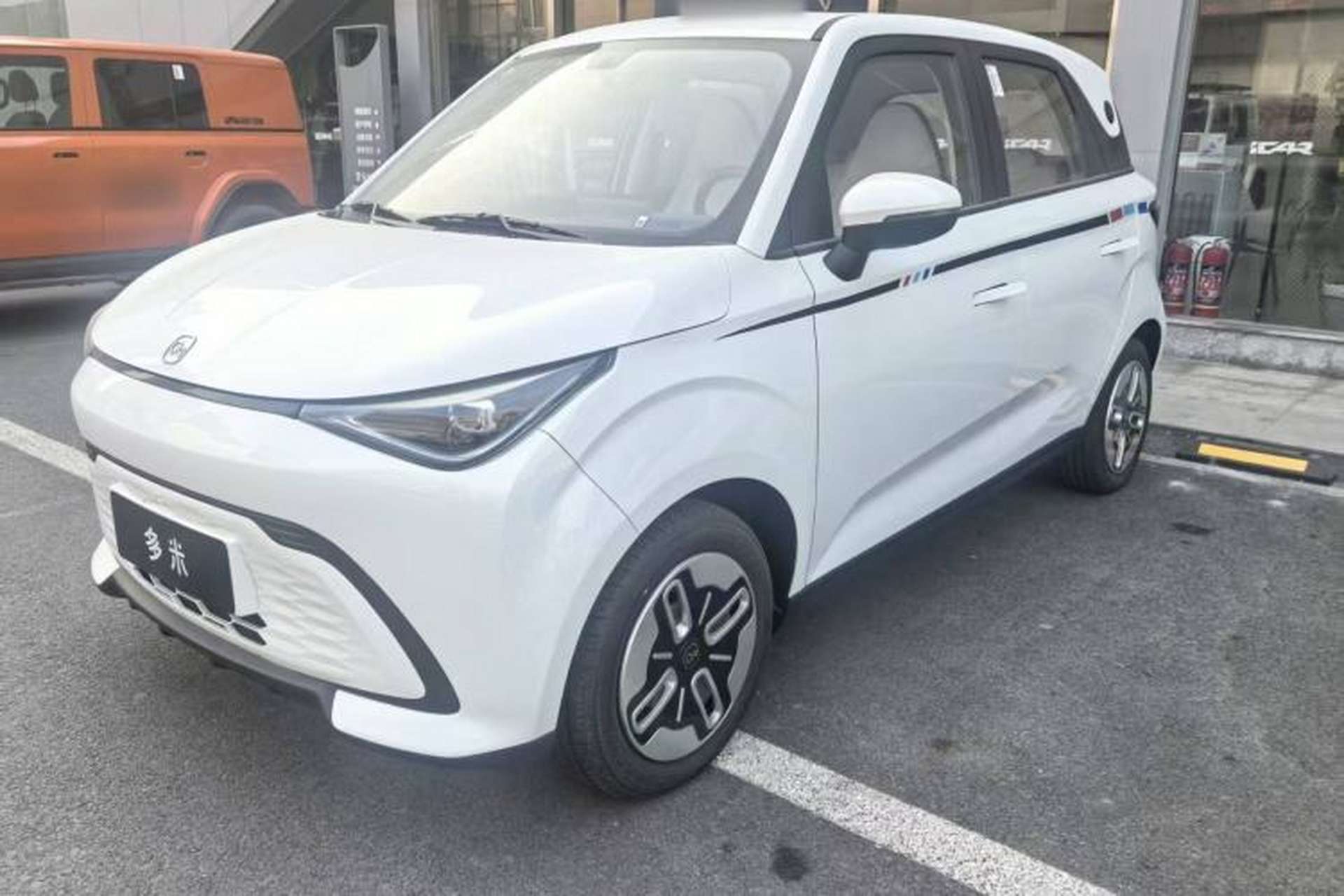 Used Chery QQ Domi 2025 Model 305km Comfort Edition Front Left 45 Deg