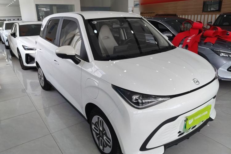 Used Chery QQ Domi 2025 Model 305km Comfort Edition Front Right 45 Deg