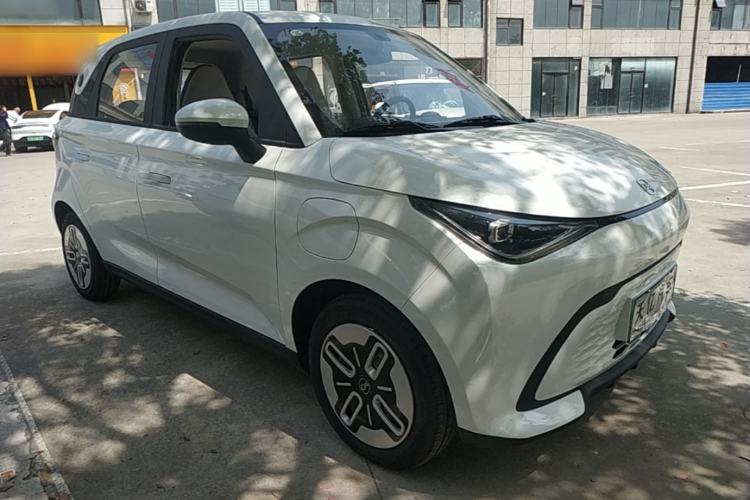 Used Chery QQ Domi 2025 Model 305km Comfort Edition Front Right 45 Deg