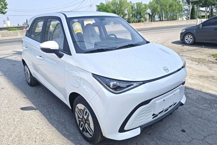 Used Chery QQ Domi 2025 Model 305km Comfort Edition Front Right 45 Deg