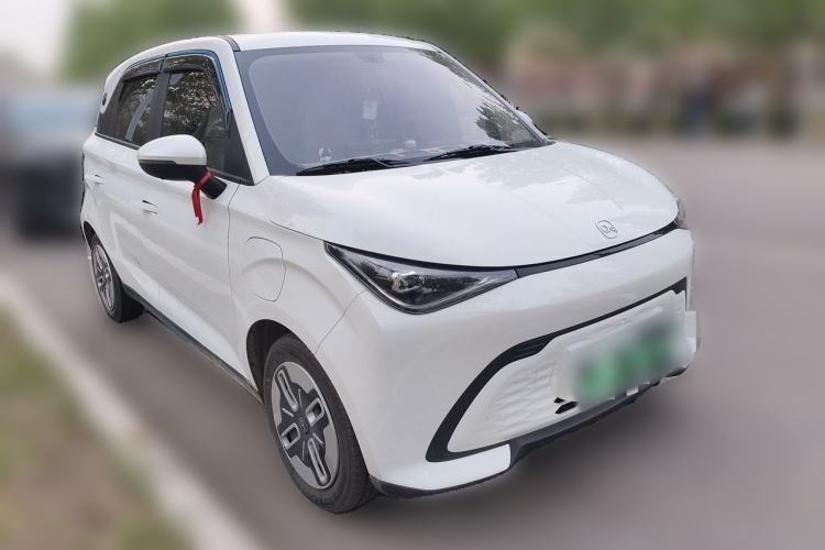 Used Chery QQ Domi 2025 Model 305km Comfort Edition Front Right 45 Deg