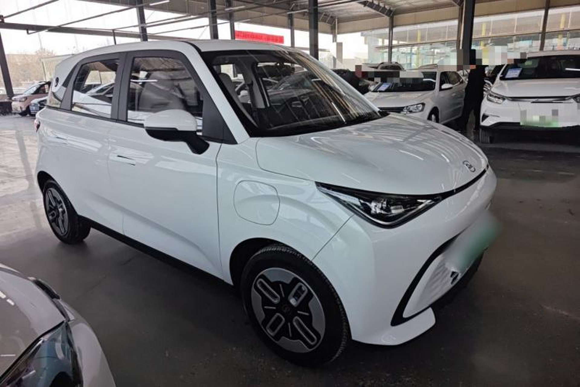Used Chery QQ Domi 2025 Model 305km Comfort Edition Front Right 45 Deg