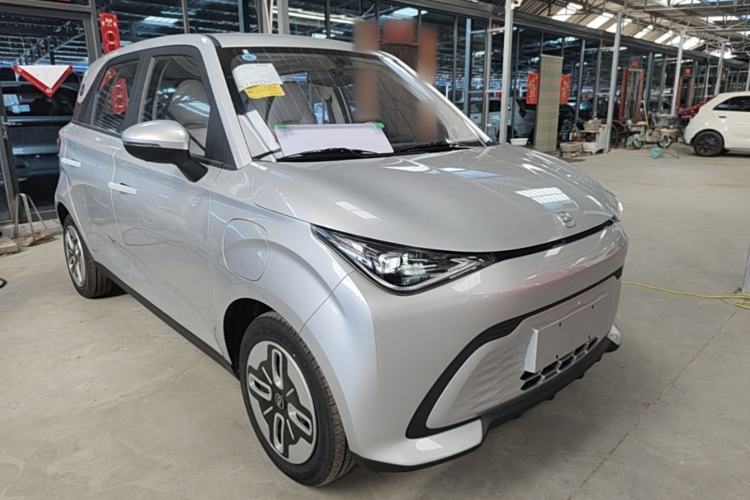 Used Chery QQ Domi 2025 Model 305km Comfort Edition Front Right 45 Deg