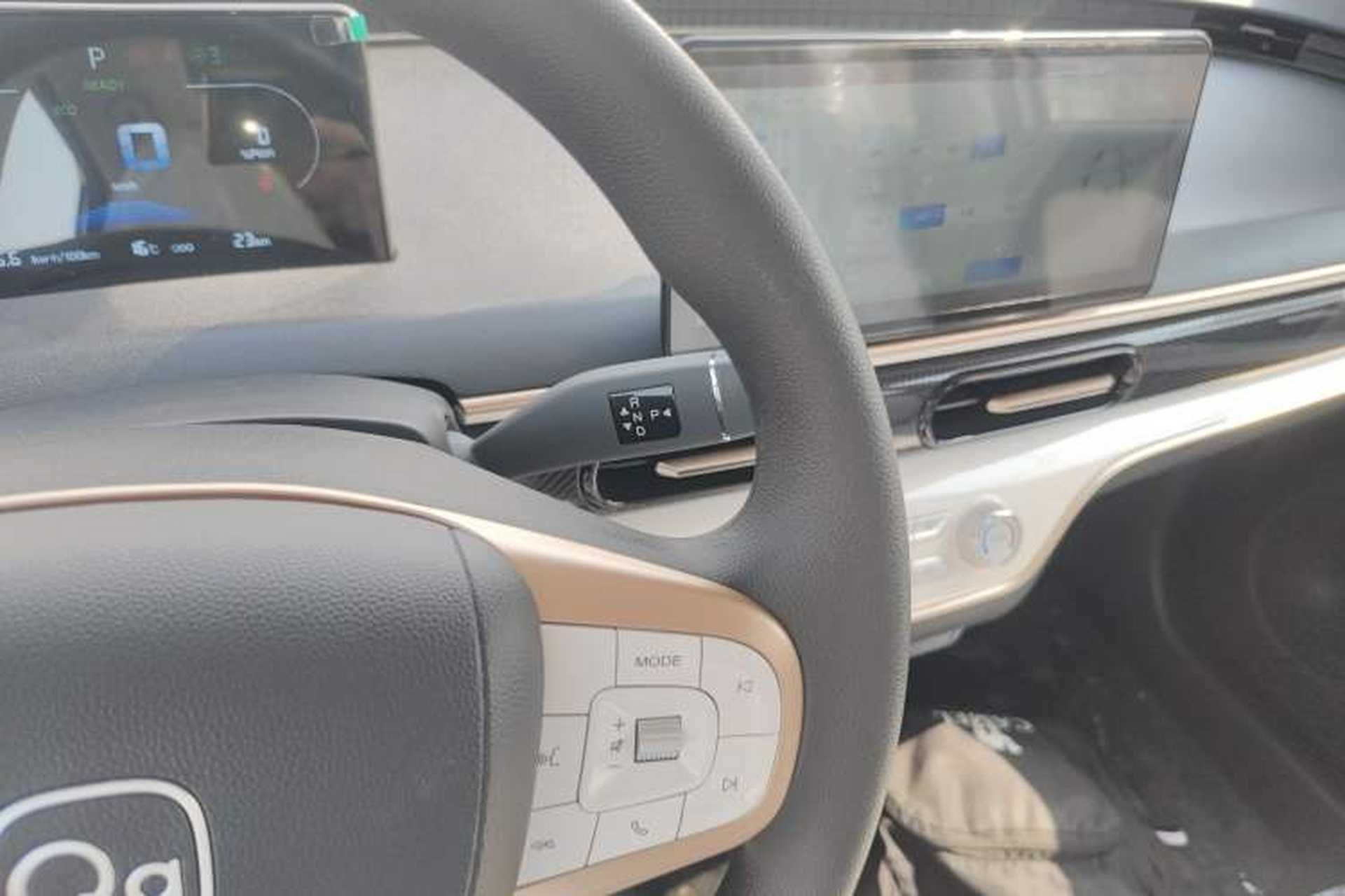 Used Chery QQ Domi 2025 Model 305km Comfort Edition Gear Lever