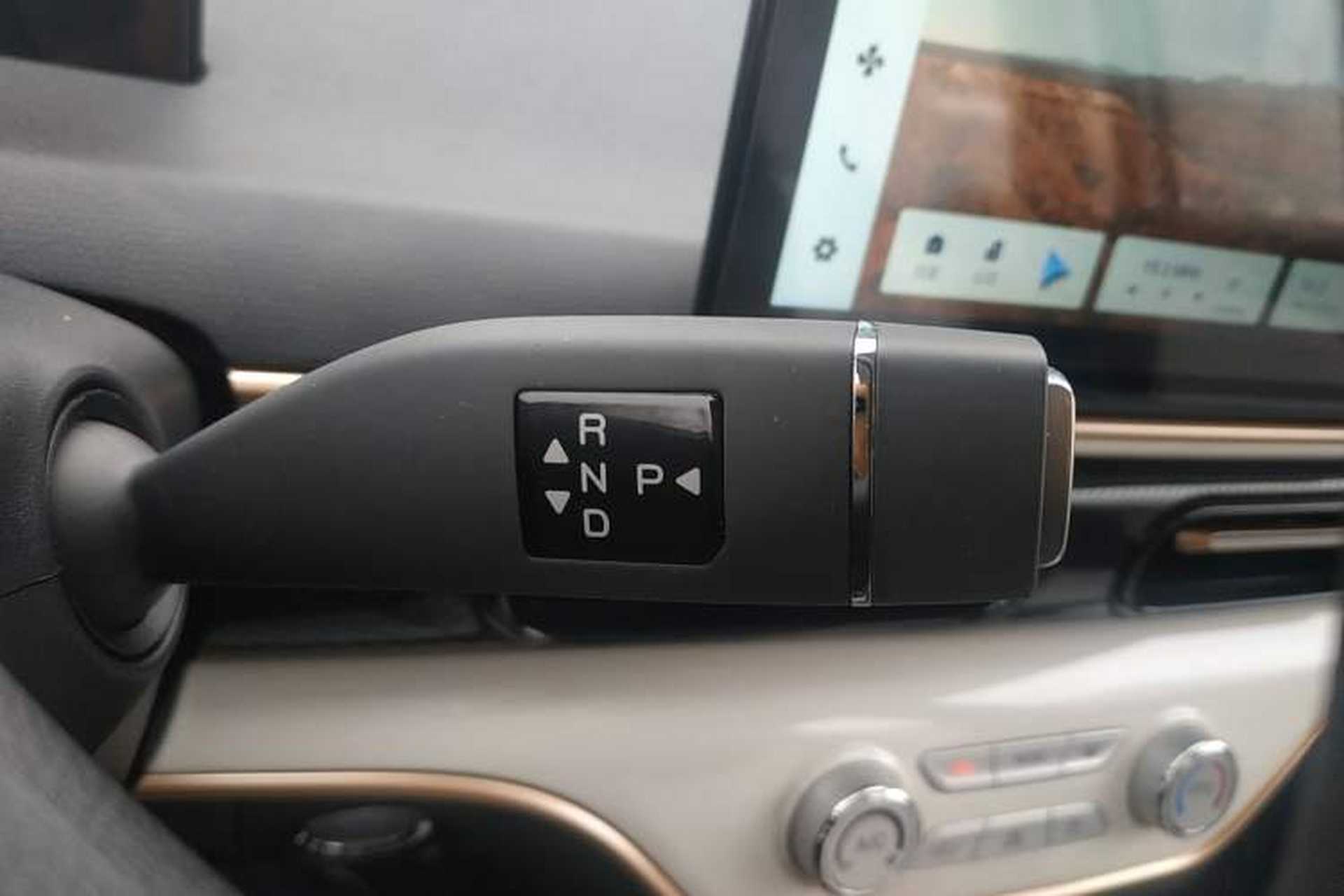 Used Chery QQ Domi 2025 Model 405km Comfort Edition Gear Lever