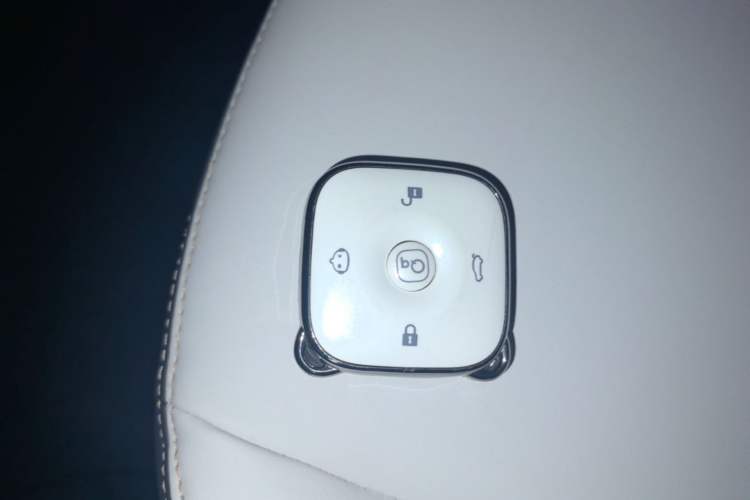 Used Chery QQ Domi 2025 Model 305km Comfort Edition Interior 1