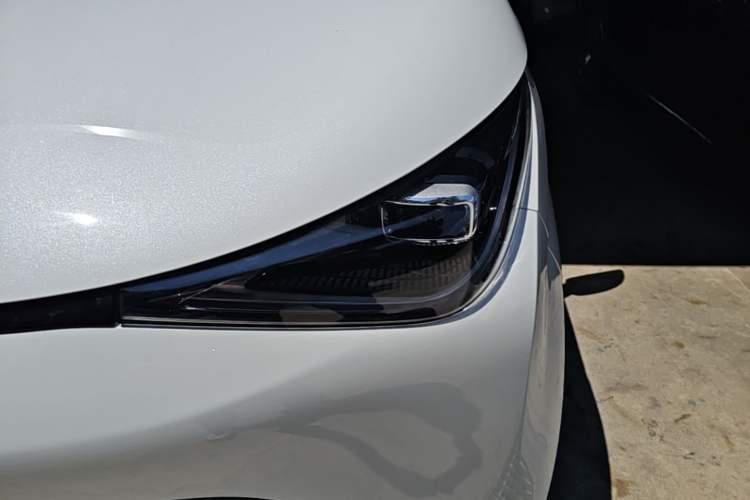Used Chery QQ Domi 2025 Model 305km Comfort Edition Left Front Headlight