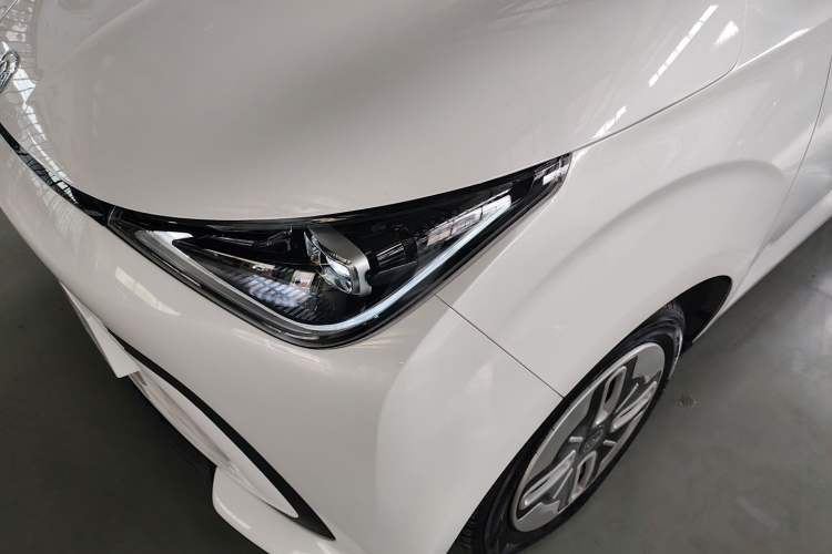 Used Chery QQ Domi 2025 Model 305km Comfort Edition Left Front Headlight