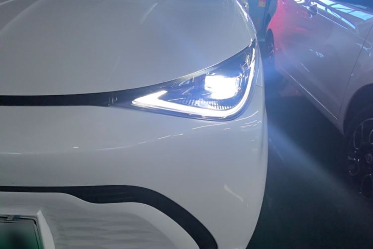 Used Chery QQ Domi 2025 Model 305km Comfort Edition Left Front Headlight