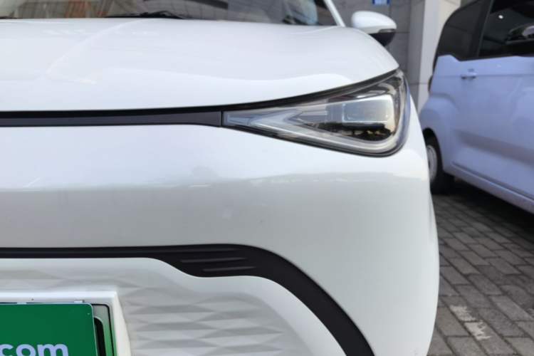 Used Chery QQ Domi 2025 Model 305km Comfort Edition Left Front Headlight