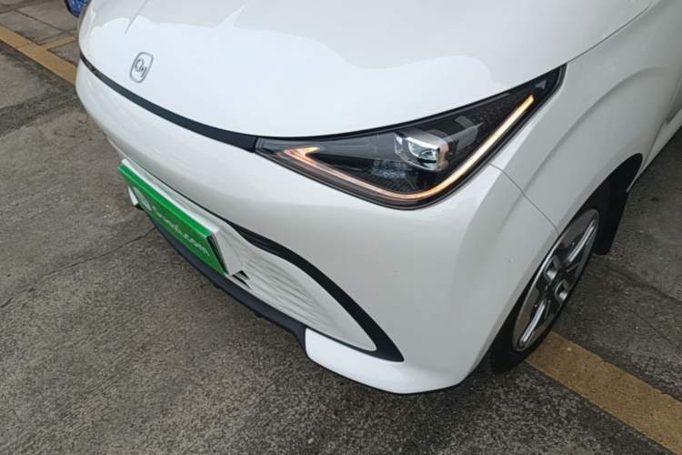Used Chery QQ Domi 2025 Model 305km Comfort Edition Left Front Headlight