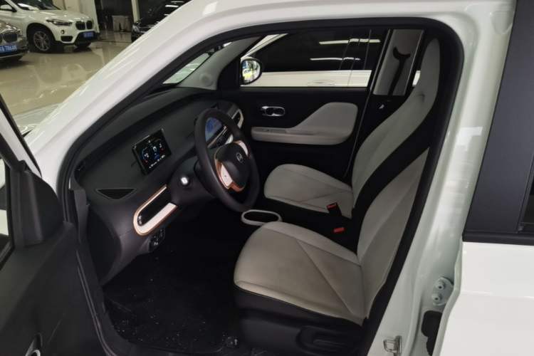Used Chery QQ Domi 2025 Model 305km Comfort Edition Left Front Seat