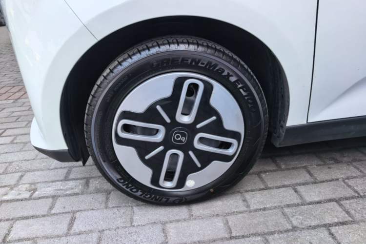 Used Chery QQ Domi 2025 Model 305km Comfort Edition Left Front Wheel Hub