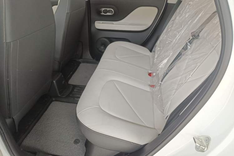 Used Chery QQ Domi 2025 Model 305km Comfort Edition Left Rear Seat