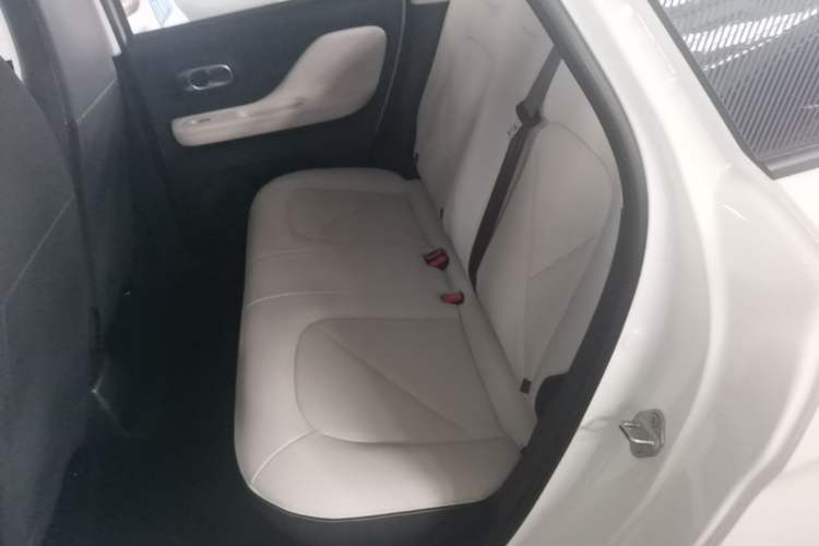 Used Chery QQ Domi 2025 Model 305km Comfort Edition Left Rear Seat