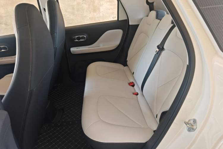Used Chery QQ Domi 2025 Model 305km Comfort Edition Left Rear Seat