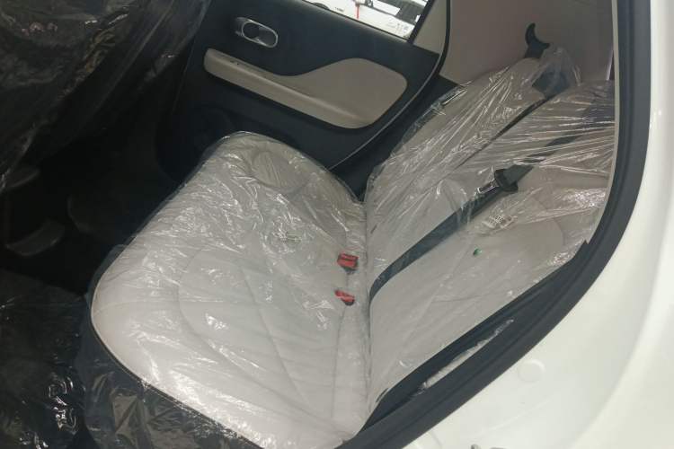 Used Chery QQ Domi 2025 Model 305km Comfort Edition Left Rear Seat