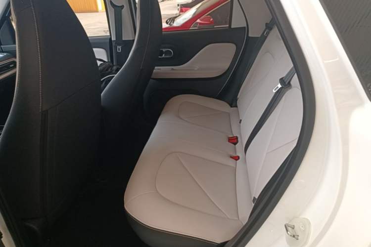 Used Chery QQ Domi 2025 Model 305km Comfort Edition Left Rear Seat