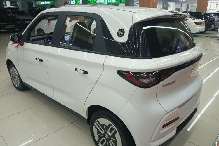 Used Chery QQ Domi 2025 Model 305km Comfort Edition Left Side